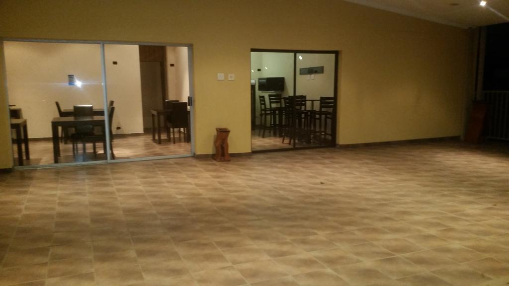 African Phoenix Guest Lodge Johannesburg Bagian luar foto