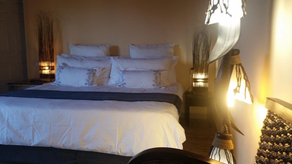 African Phoenix Guest Lodge Johannesburg Bagian luar foto